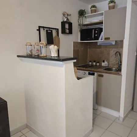 Appartamento Rez De Jardin Avec Piscine Sur 4 Personnes
